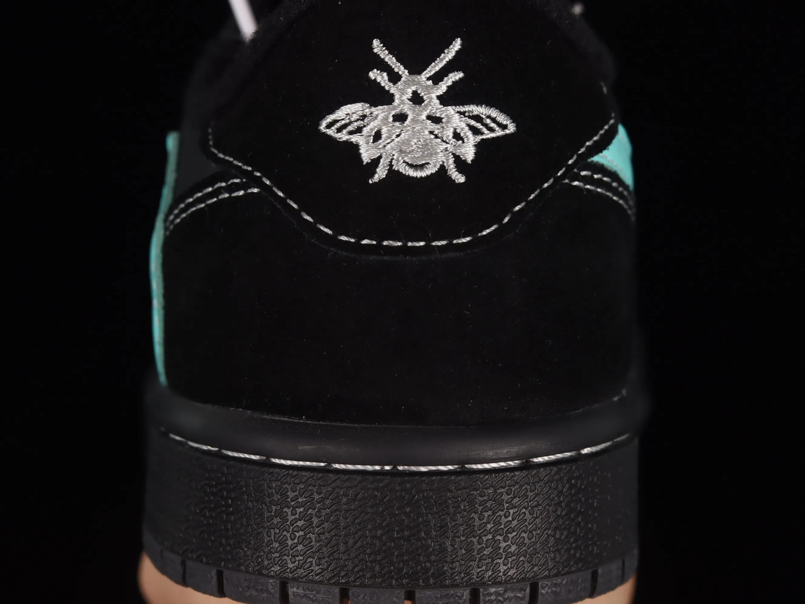 All Categories Air Jordan Jordan Series Basketball Shoes Air Jordan 1 Low Travis Scott x Air Jordan 1 Low OG AJ1 Joe 1 Tiffany Green Overturned Low Basketball Shoes DM7866-401